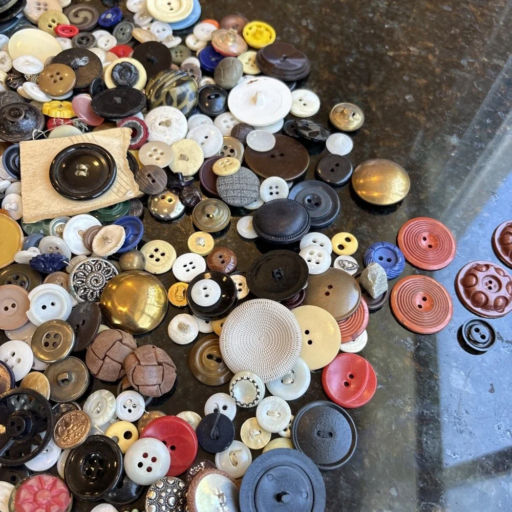 BIG Bag O' Buttons Vintage To Now Buttons For Collection Sewing Or Crafts 2 Lb+